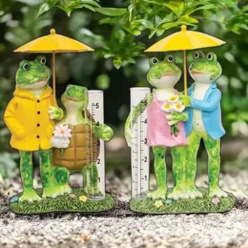 Assorted Resin Frog Couple Rain Gauge