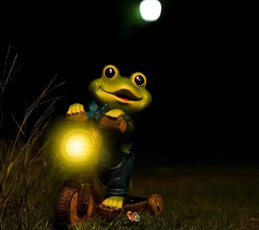 Frog cycling solar energy decoration Figures ￼